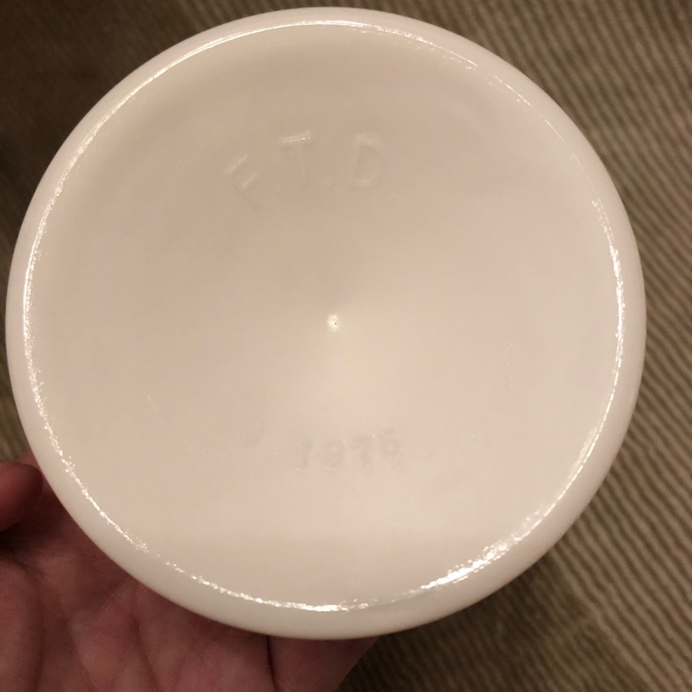 Vintage 1974 FTD Milk Glass Planter Goblet - Picture 4 of 4